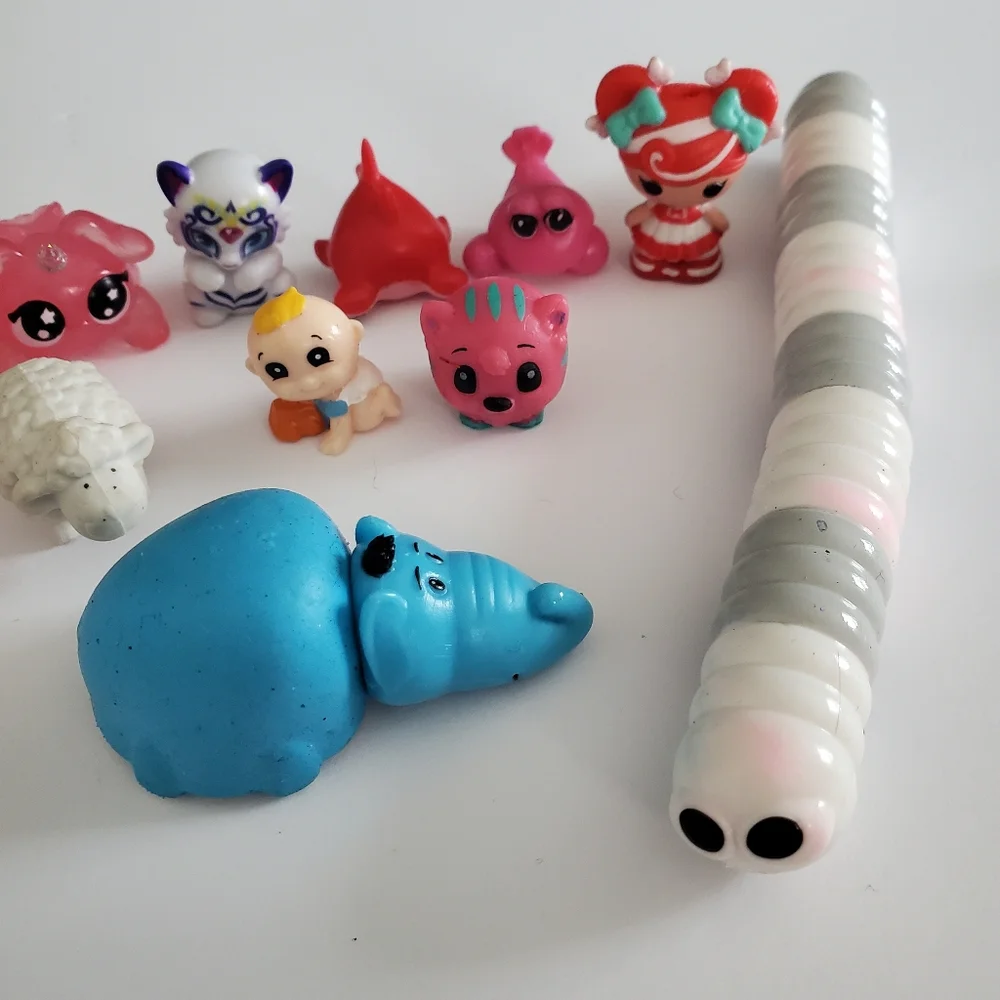 Mini Toy lot Bundle including‎ Flip a Zoo, Hatchimals and more